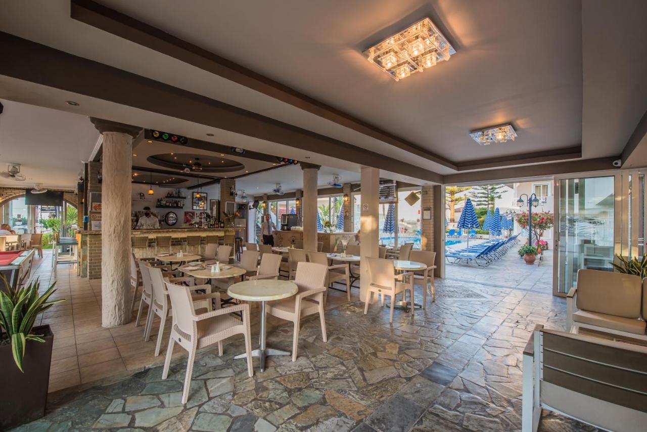 Planos Beach Hotel Exterior photo