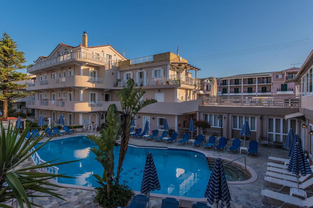 Planos Beach Hotel Exterior photo