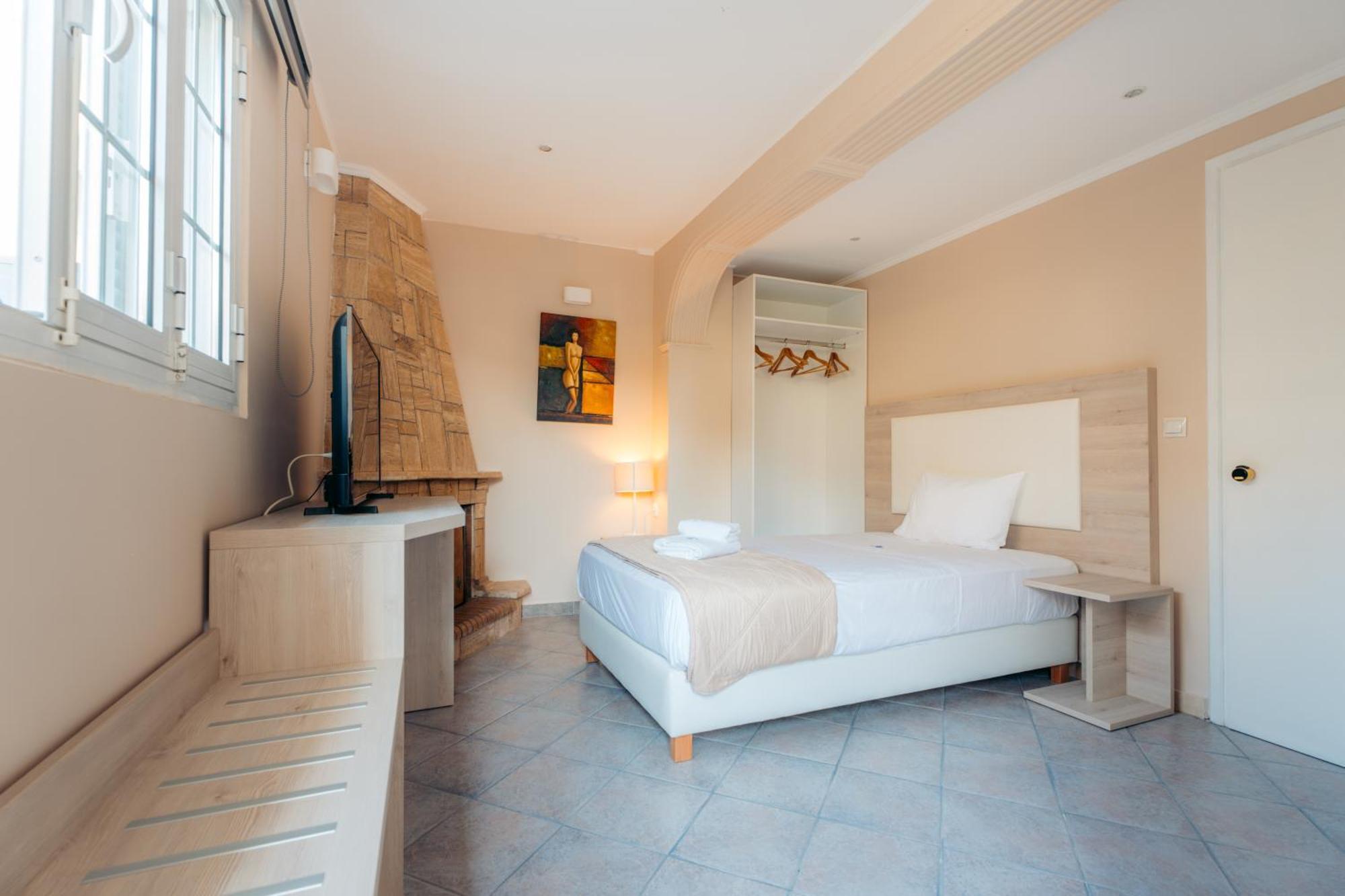 Planos Beach Hotel Exterior photo